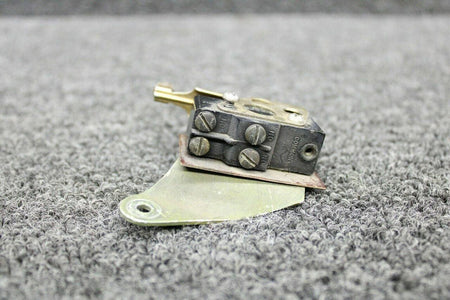 Cessna 2VB1 Cessna 310Q Nose Gear Down Switch W/ Bracket Volts 14-28