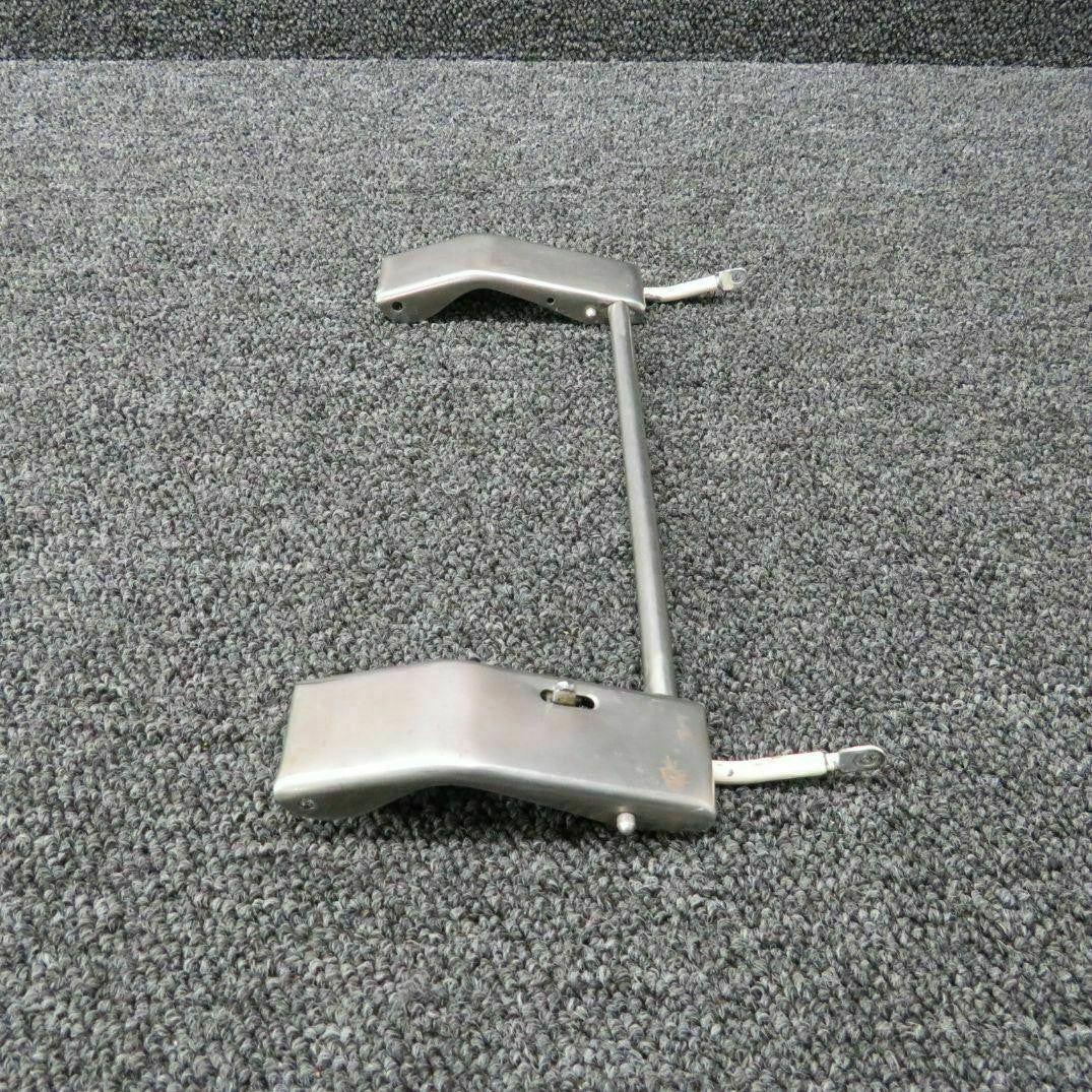 Beechcraft Beech Baron 58 Latch Assy Rear Window RH P/N 35-410291-644, Use 002-430055-2