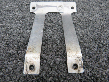 Cessna 0500315-2 / 0500315-1 Cessna 150 / 185 Fuel Strainer Bracket Set