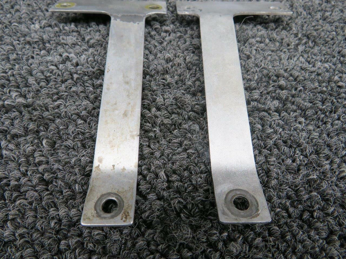 Cessna 0500315-2 / 0500315-1 Cessna 150 / 185 Fuel Strainer Bracket Set