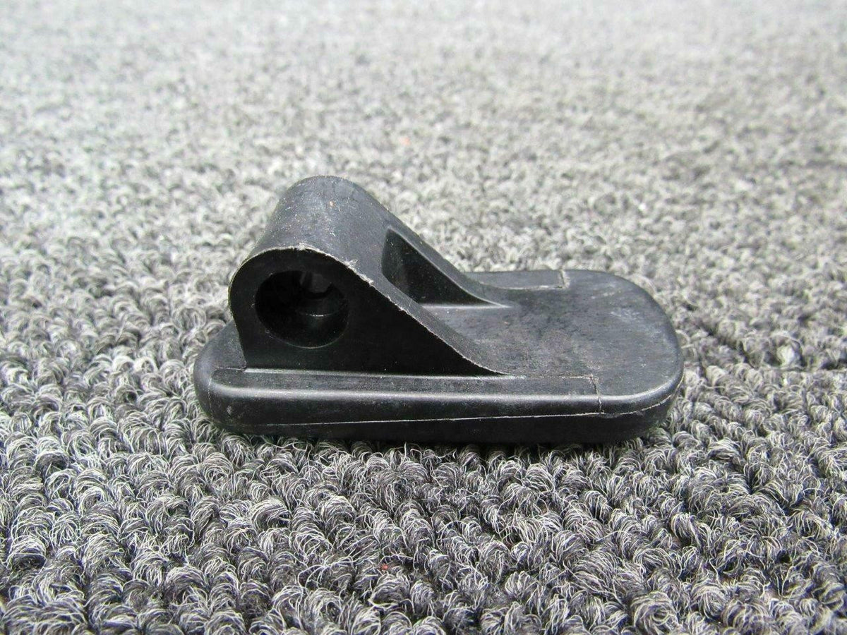Cirrus 20274-004 Cirrus SR20 Cabin Door Handle RH