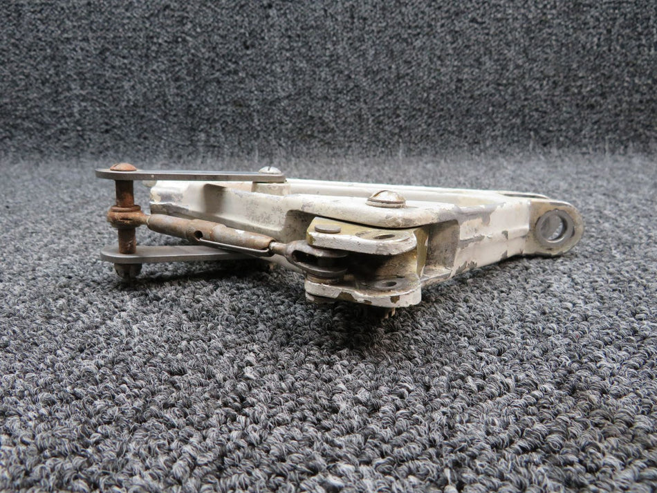 67025-002 / 67031-002 Piper PA28R / PA32RT Main Gear Truss Link Assy W/ Fitting
