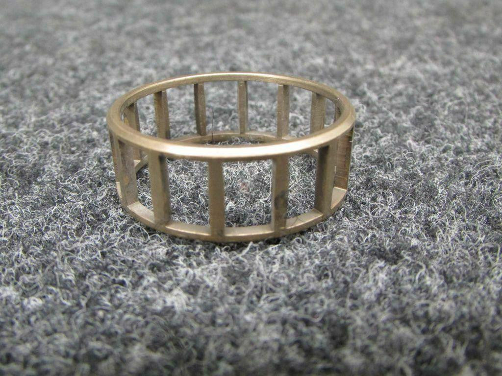 Does Not Apply 695445 Retainer Roller Bearing SA