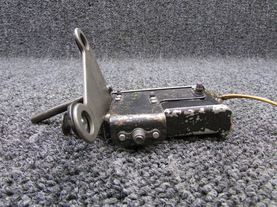 49532-002, 3011543B Piper PA-31T Beta Switch Cover Assembly with Angle, Bracket