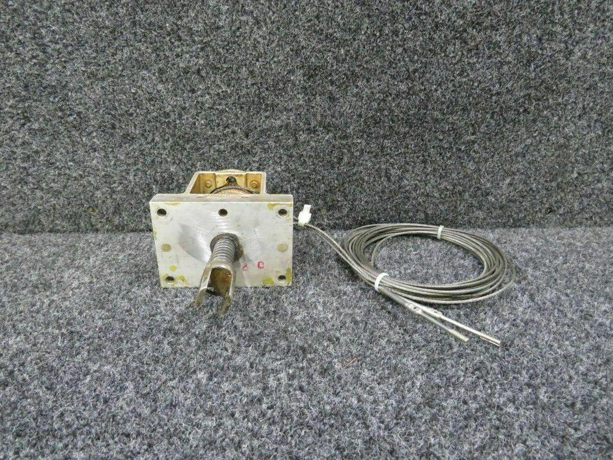 Piper 48809-002 Piper PA-31T Screw Assembly Aileron Trim Tab RH CORE C20