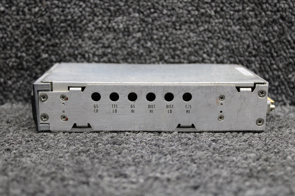 066-3047-00 King Radio KI-266 DME Indicator w Tray and Mods (Volts: 14) (Core)