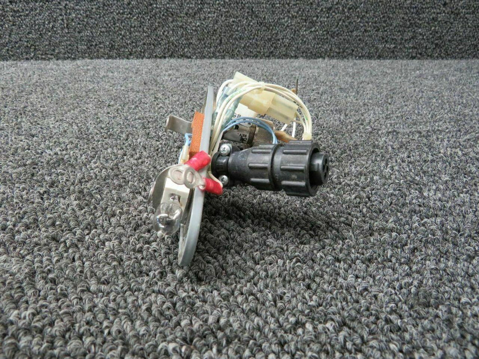 Whelen 01-0790071-01 M/N 90071 Piper Whelen Navigation Strobe Base Volts 28
