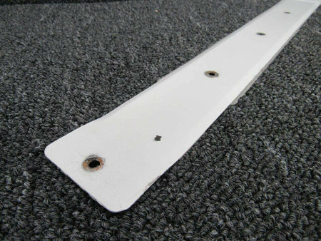 Cessna 0512032-4 WEU 0512032-5 Cessna 172M Retainer Aft Window