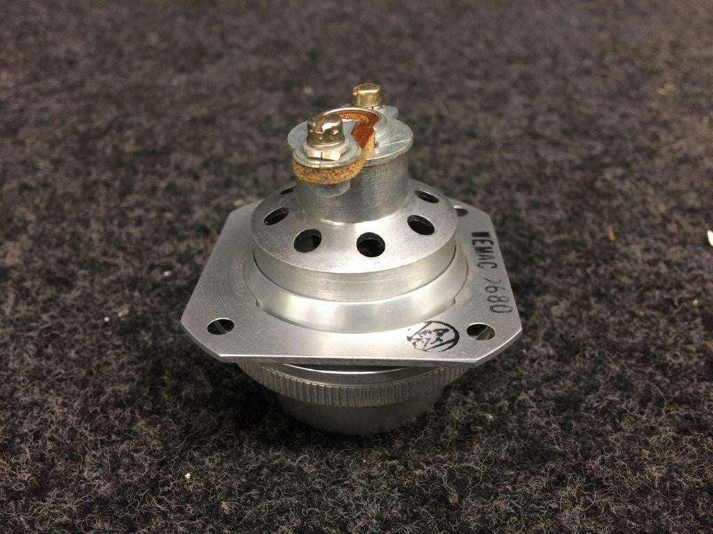 Piper 472-911 Alt 2680 Piper PA-31T Light Assy Reading Volts 28