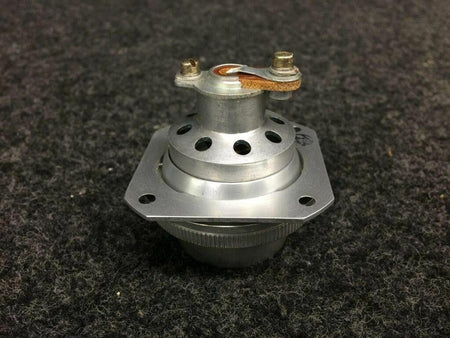 Piper 472-911 Alt 2680 Piper PA-31T Light Assy Reading Volts 28
