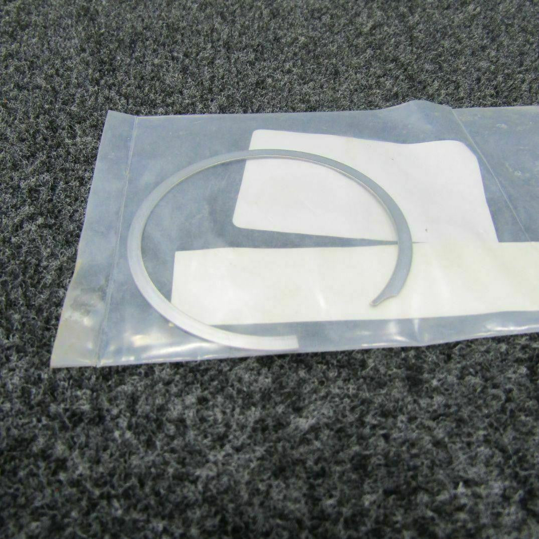 Cessna 155-04400 Cessna Retainer NEW OLD STOCK W/ 8130-3 C20