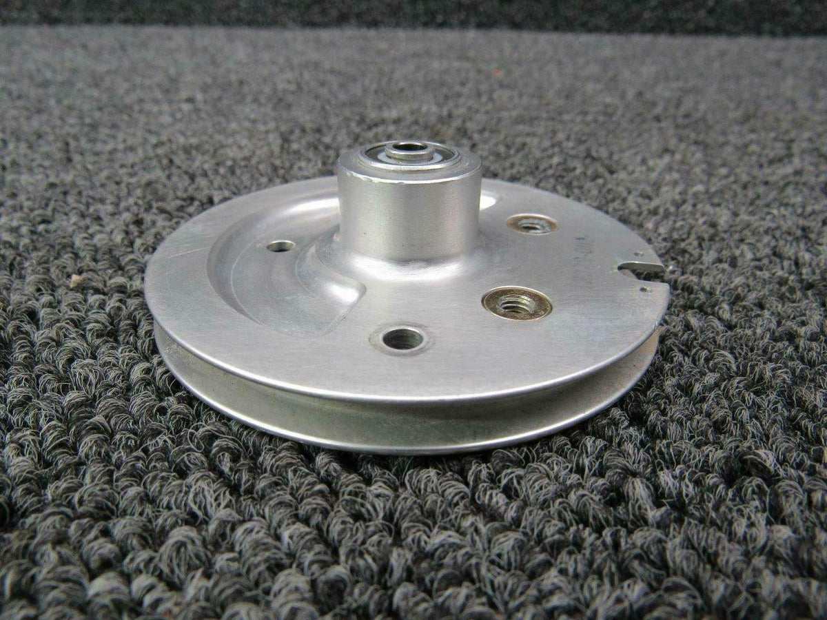 Cirrus 14815-101 Cirrus SR20 Aileron Actuation Pulley Sub Assy