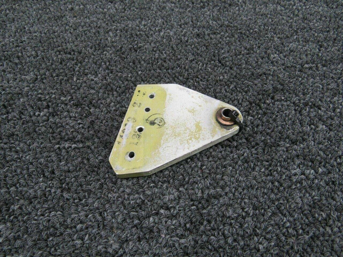 Rockwell 44313-2 Rockwell Commander 114 Elevator Center Hinge Assy RH