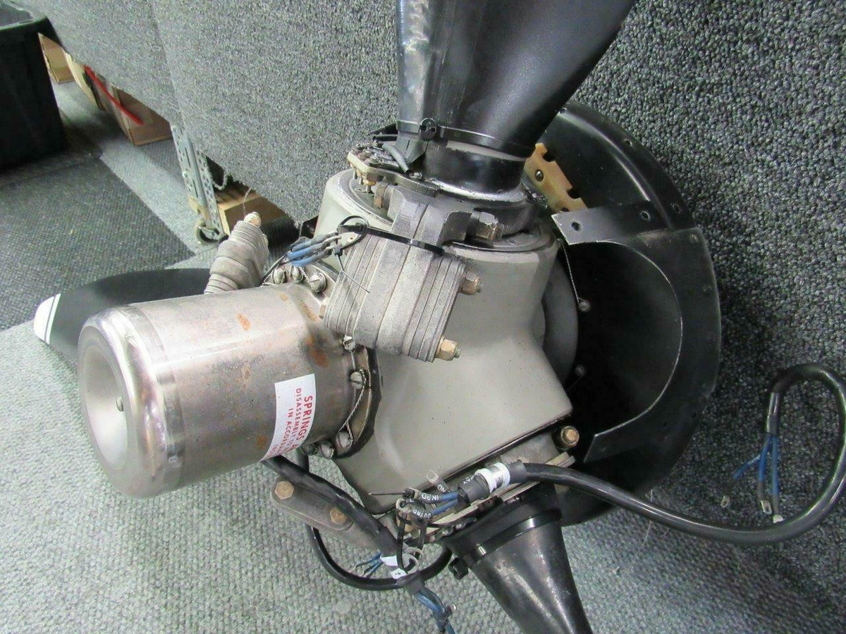 McCauley 3AF34C92NPR McCauley 3 Blade Propeller W/ Spinner, De-ice Ring, Bulkhead, and Logs