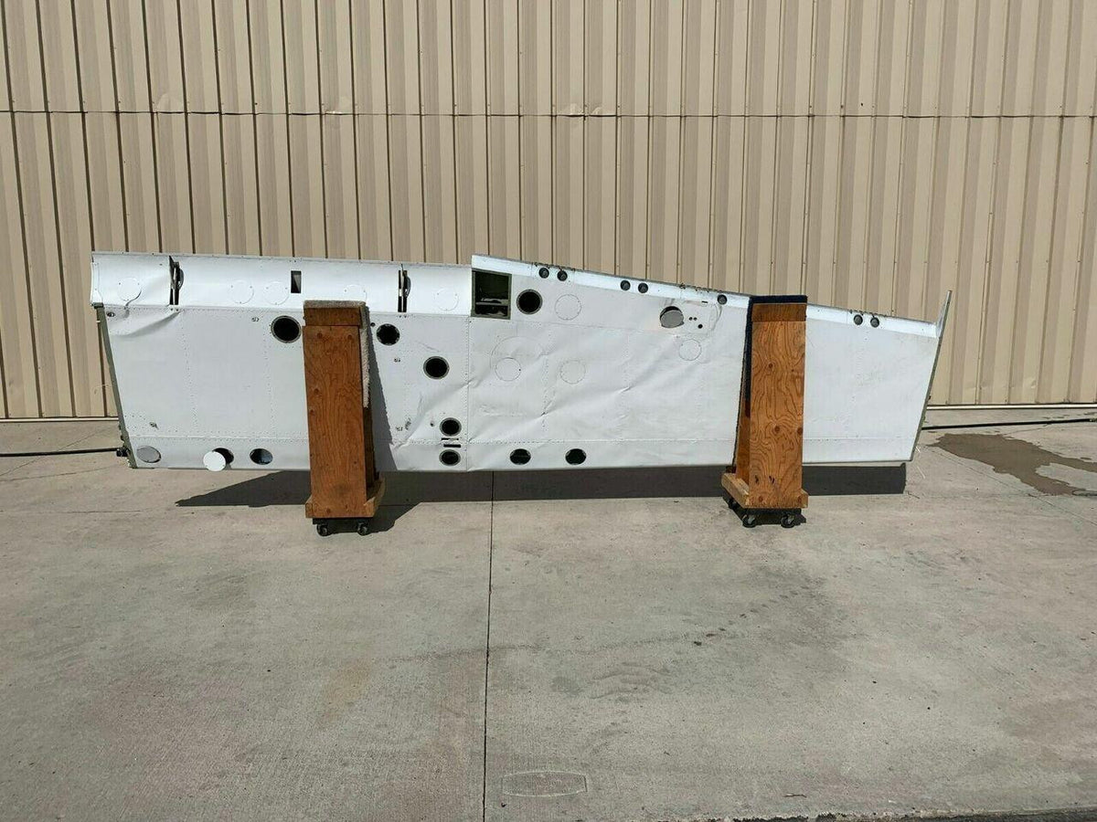 Cessna 0722000-32 Cessna 182T Wing Assy RH Structure CORE