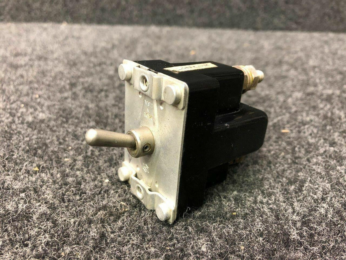 Piper MS25072-22 Alt 8784K6 Piper PA-31T Switch Assy Volts 28