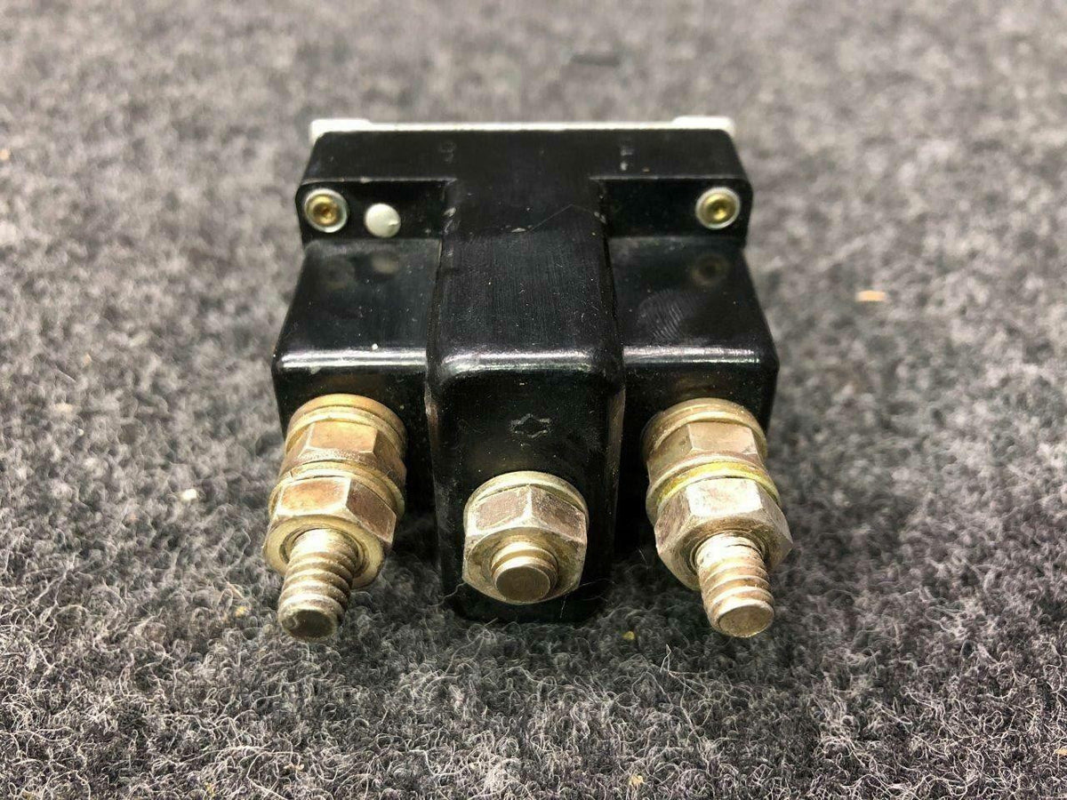 Piper MS25072-22 Alt 8784K6 Piper PA-31T Switch Assy Volts 28