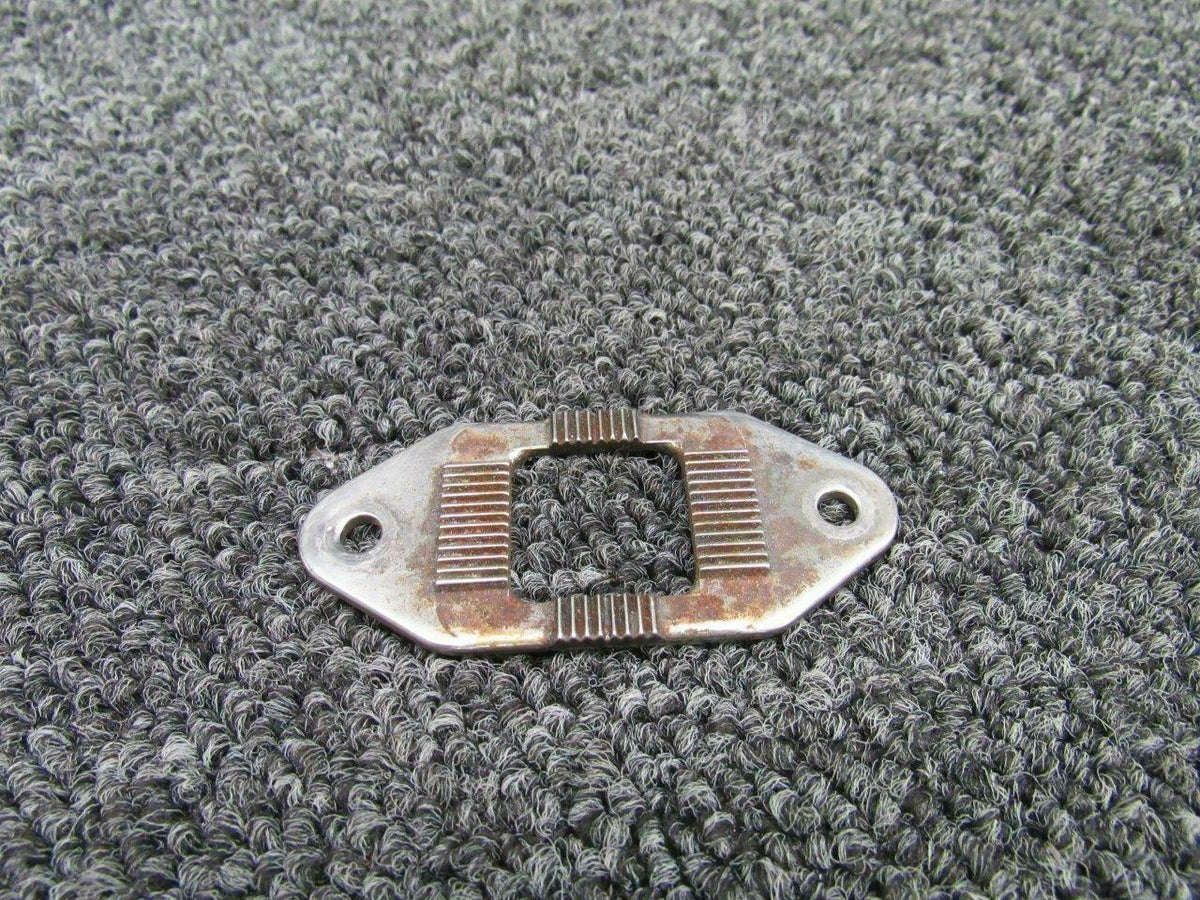 Cessna 5111626-1 Alt 5111532-2 Cessna 421B Cabin Door Receptacle Lock