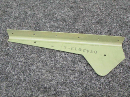 Cessna 0742019-5 Cessna Bracket NEW OLD STOCK SA