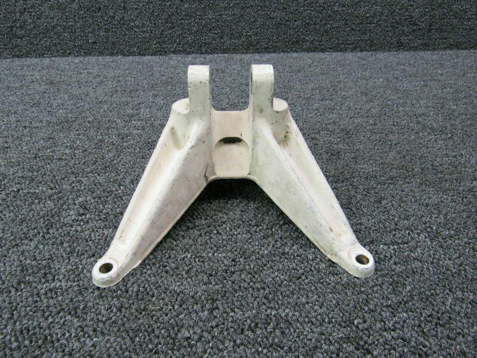 Cessna 2443001-1 Use 2443001-3 Cessna 172RG Actuator Attach Fitting