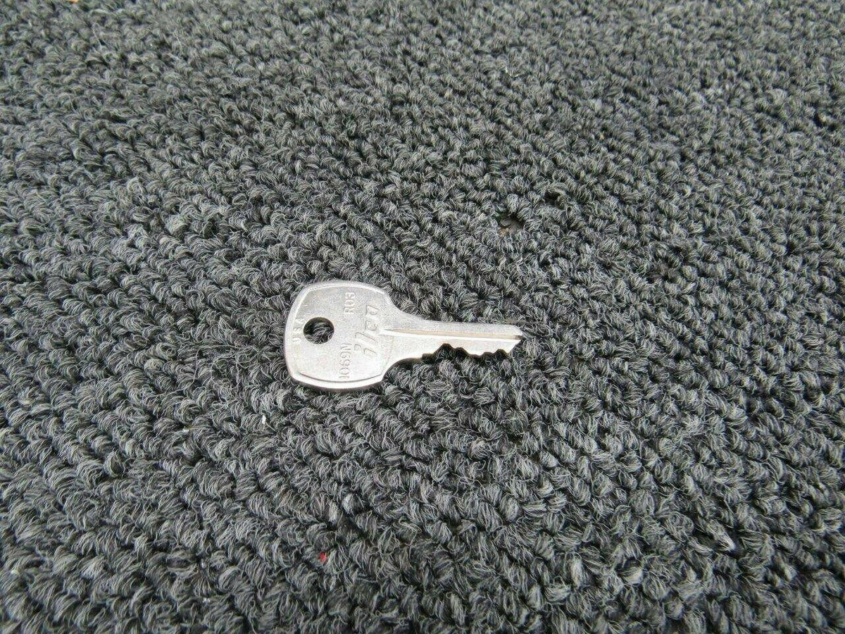 Cessna 5111504-2 Cessna 421B Cabin Door Assy Upper