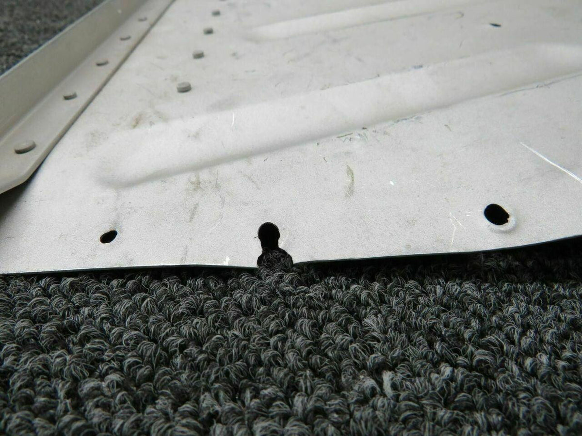 Cessna 2413080-2 Cessna 172RG Panel Tunnel Wall RH Keel