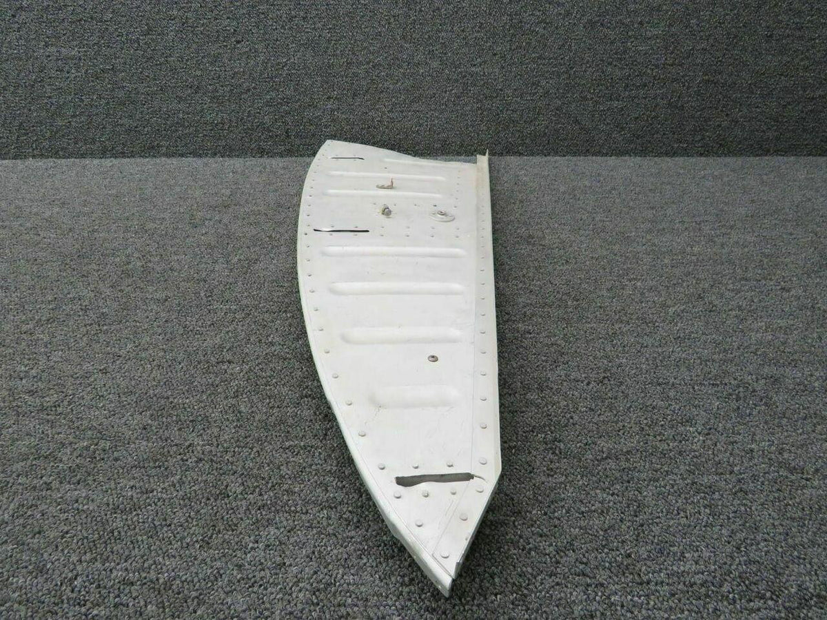 Cessna 2413080-2 Cessna 172RG Panel Tunnel Wall RH Keel