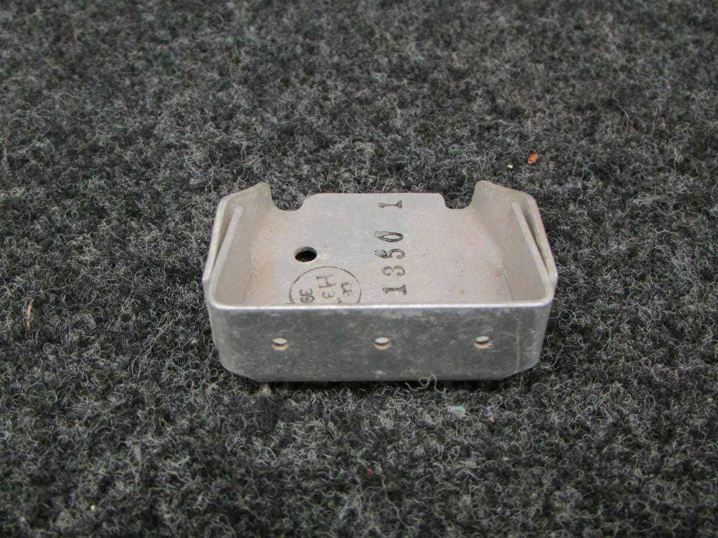Cessna 0831350-1 Cessna Bracket Assembly SA