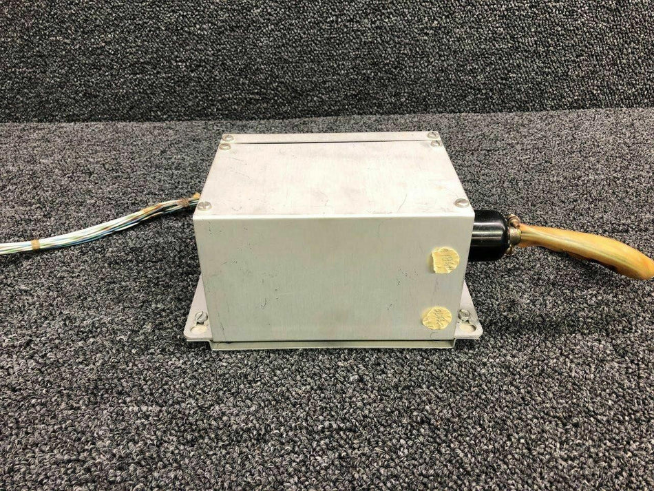 Cessna T-12-MP-12A1 Cessna 172K Narco Avionics Power Audio Unit Volts 14
