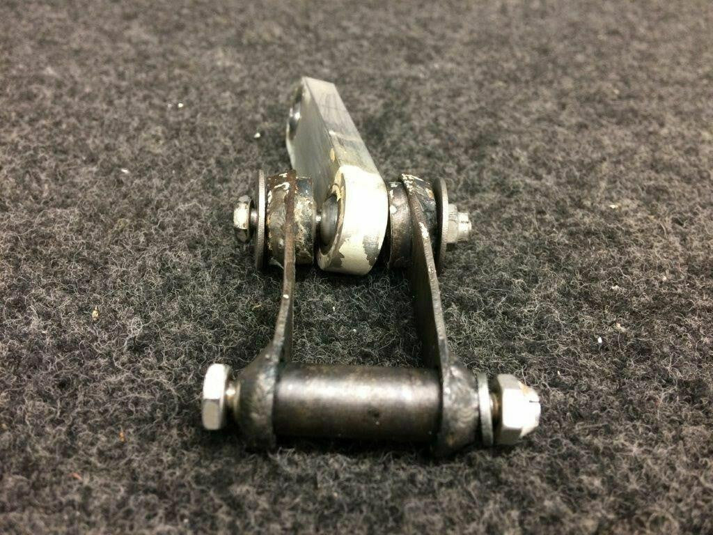 Piper 48807-002 / 48808-002 Piper PA-31T Cheyenne Link Assy Aileron Tab Control
