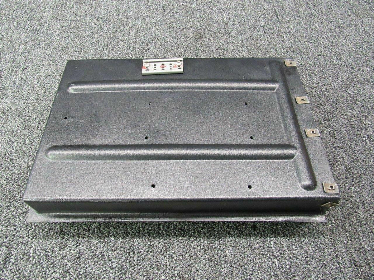 Cessna 0413375-10 Use 0413375-18-279 Cessna 150B Map Case Assy