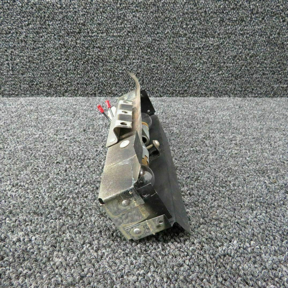 Cessna 0711777-8 Cessna 210N Housing Overhead Panel Light Volts 28