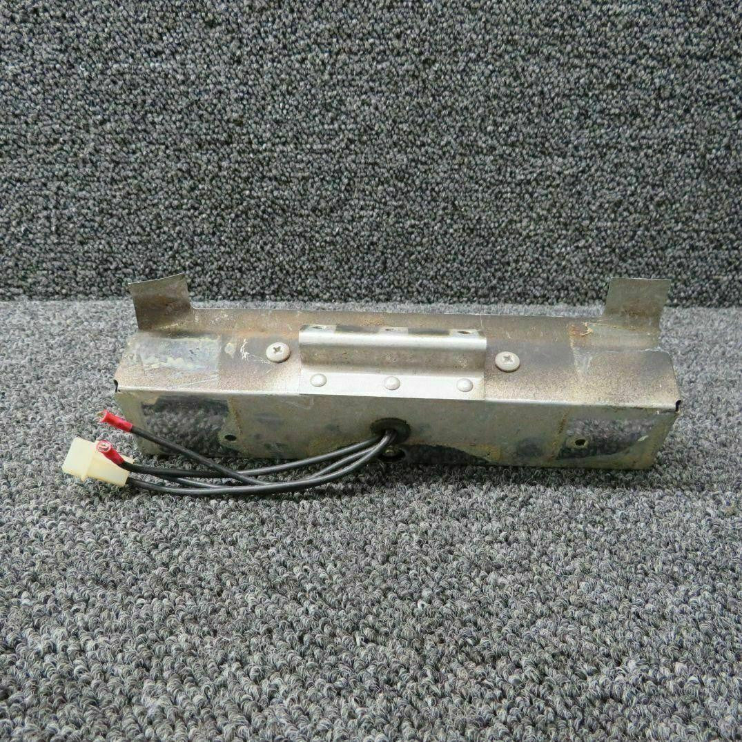 Cessna 0711777-8 Cessna 210N Housing Overhead Panel Light Volts 28