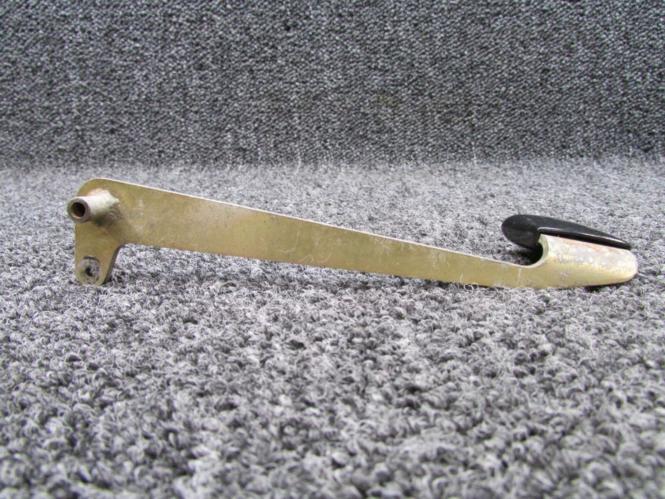 79515-013 Piper PA28R, 32R Interior Cabin Door Handle Assembly