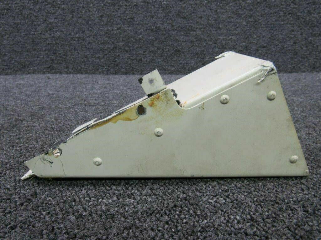 Cessna 0413518-7 Cessna 152 Duct Assembly Air Valve