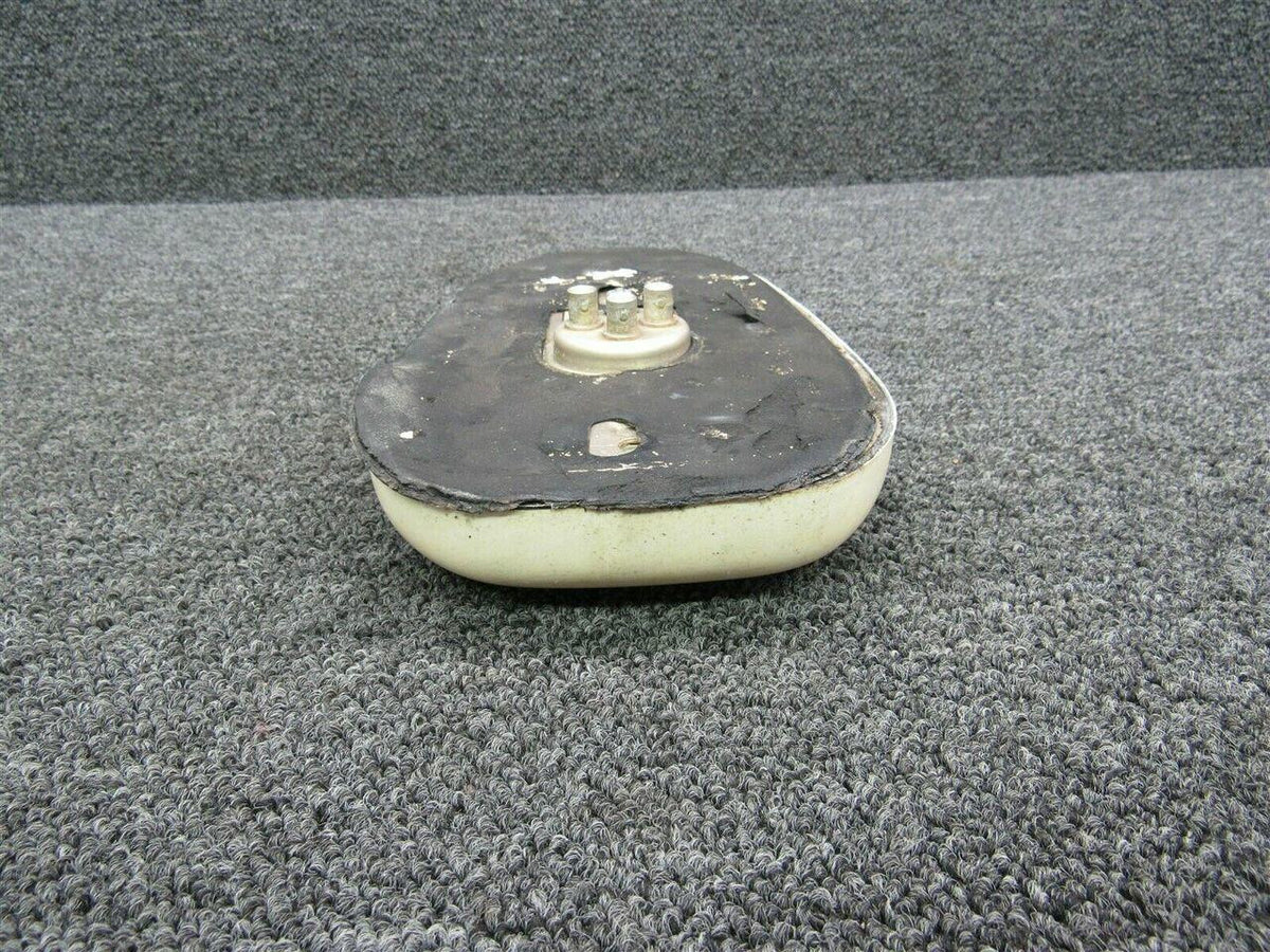 S-Tec Corp 622-3586-001 Piper PA28-235 S-Tec Corp ANT-650A Antenna w/ Bracket