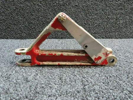 Piper 67025-002 Use 67025-011 Piper PA-32R-301 Link Assy Main Gear Truss