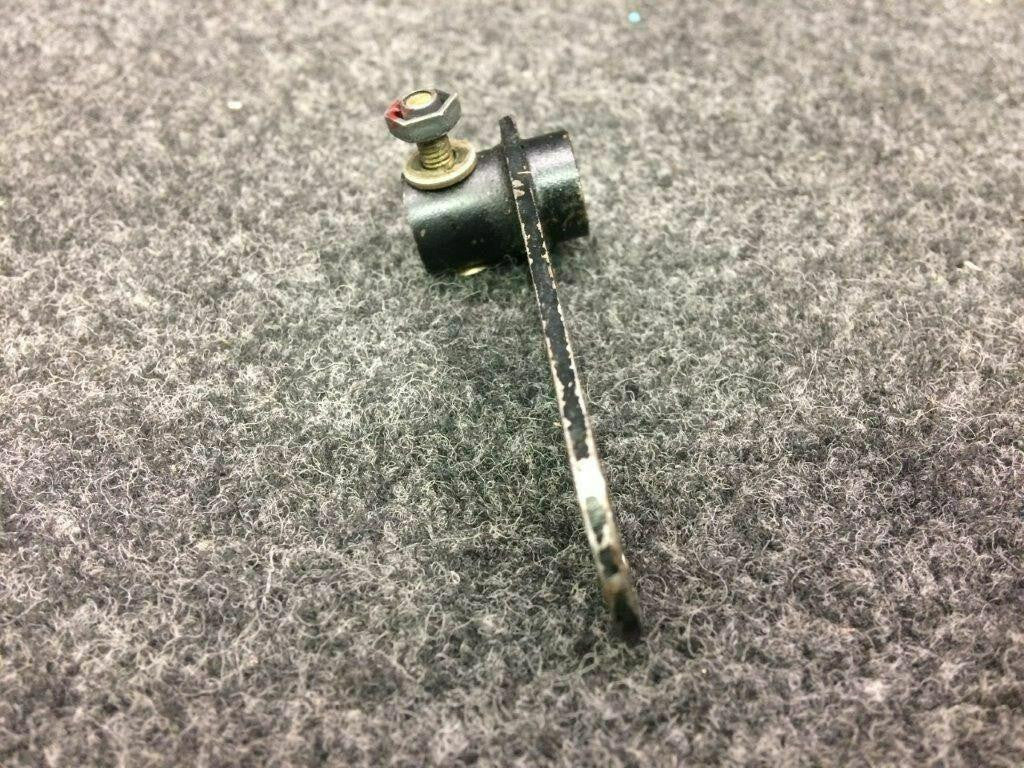 Piper 69092-002 Piper PA-32R-301 Arm Fuel Selector Control