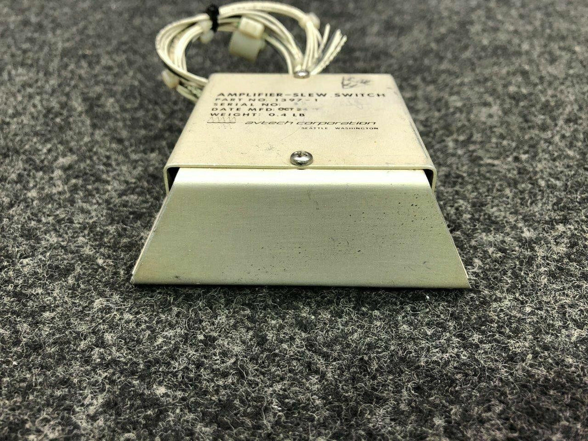 Cessna 1397-1 Cessna Citation 500 Amplifier Slew Switch Volts 28