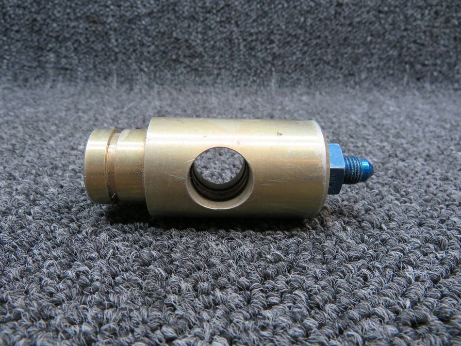 1241613-1 Cessna T210M Plug Main Landing Gear Line