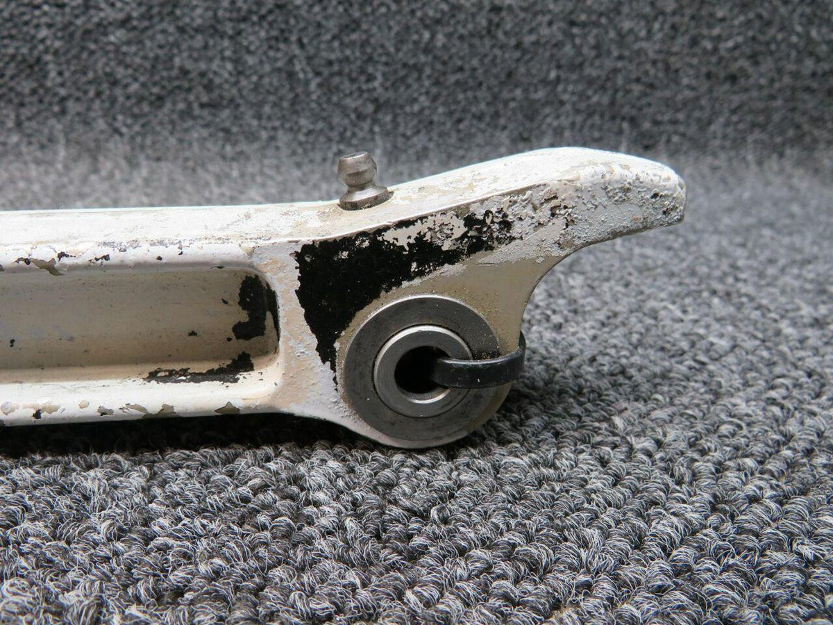 Cessna 0841103-8 Cessna 320D Side Link Assembly Lower RH