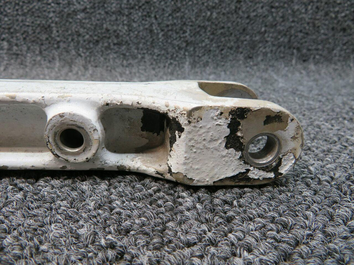 Cessna 0841103-8 Cessna 320D Side Link Assembly Lower RH