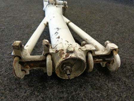 Cessna 0841000-109 Cessna 320D Strut Assy Main Gear LH