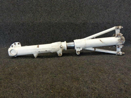 Cessna 0841000-109 Cessna 320D Strut Assy Main Gear LH