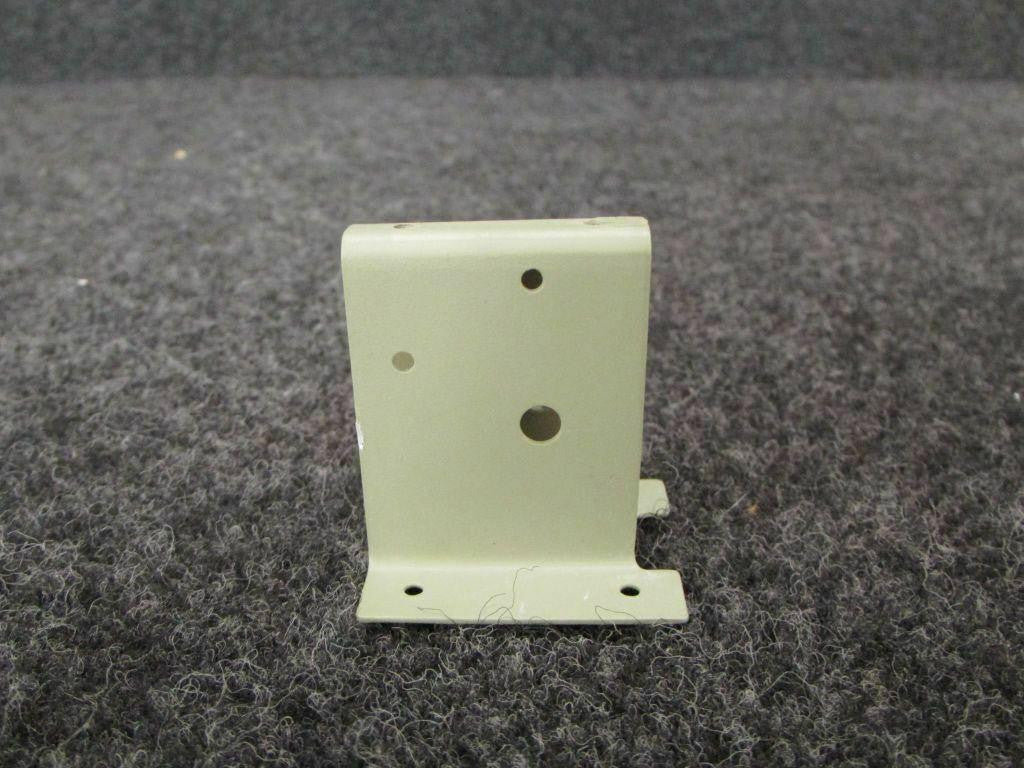 Cessna 0762042-1 Cessna Pulley Bracket Assembly NEW SA