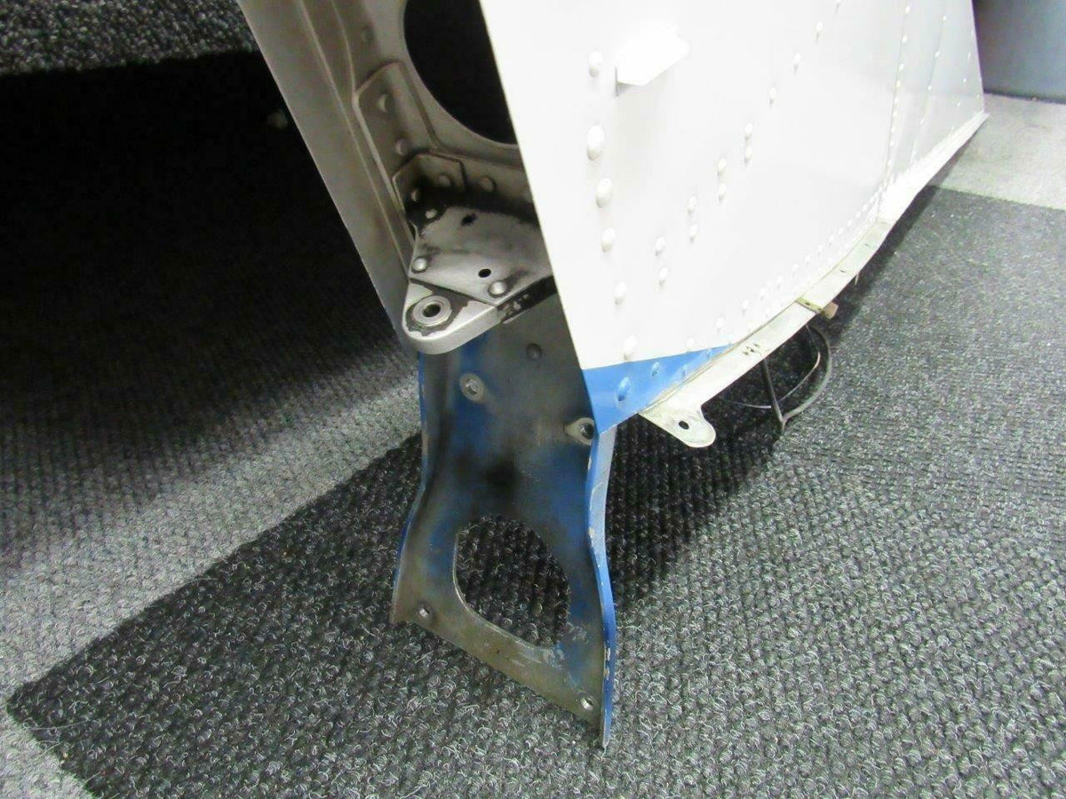 Cessna 1231057-17 Cessna P210N Vertical Fin Assy W/ VHF Communication Antenna