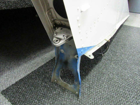 Cessna 1231057-17 Cessna P210N Vertical Fin Assy W/ VHF Communication Antenna