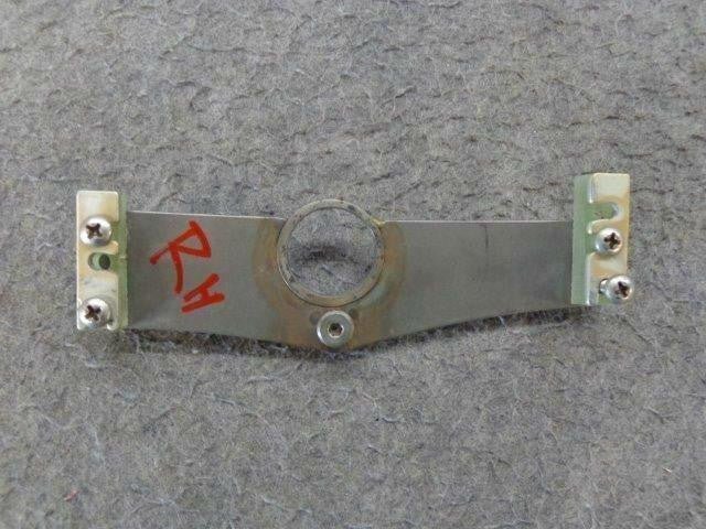 22-5640-64-00 Diamond DA-20-C1 Latch Plate Assembly RH BAS Part Sales | Airplane Parts