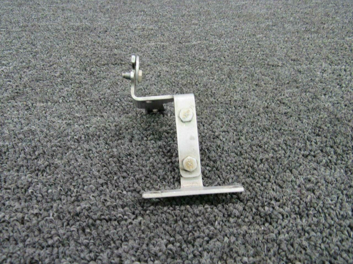 Cessna 2213087-1 Cessna TR182 Cowl Flap Cable Bracket RH