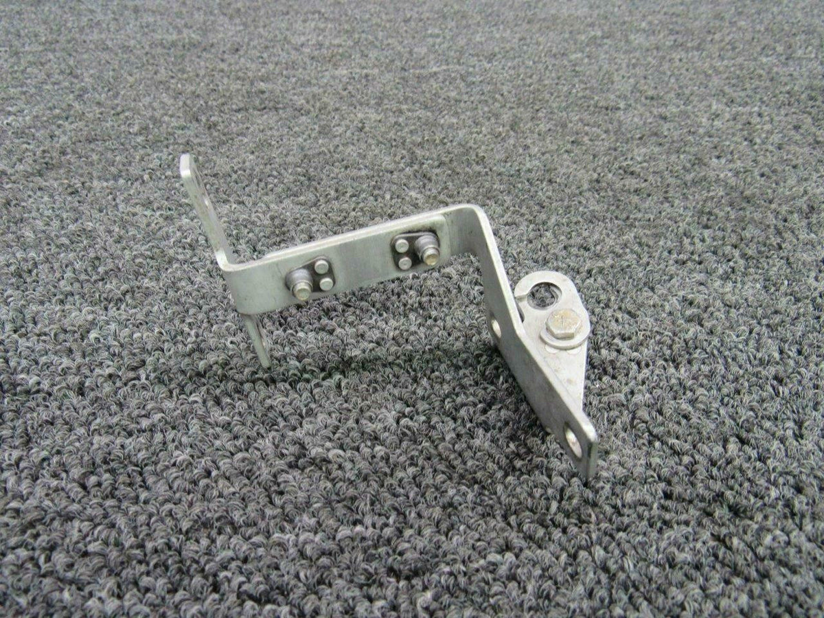 Cessna 2213087-1 Cessna TR182 Cowl Flap Cable Bracket RH